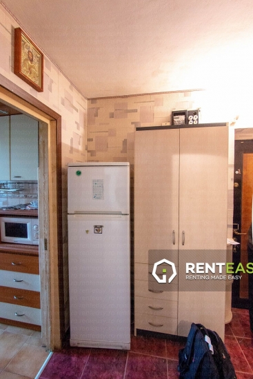 De inchiriat! Apartament 2 camere, zona Podu Ros.